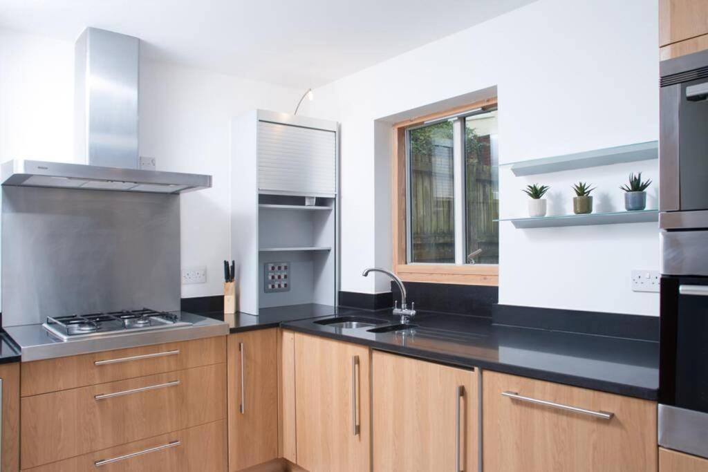 Clifton Jewel - 4 Bed Townhouse With Parking. Mycityhaven Бристол Екстериор снимка